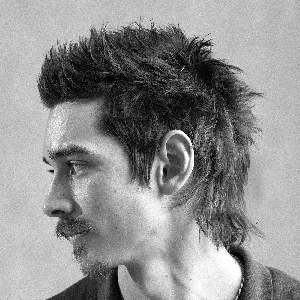 Natural-Look Men’s Hairstyles: Low Shine Guide